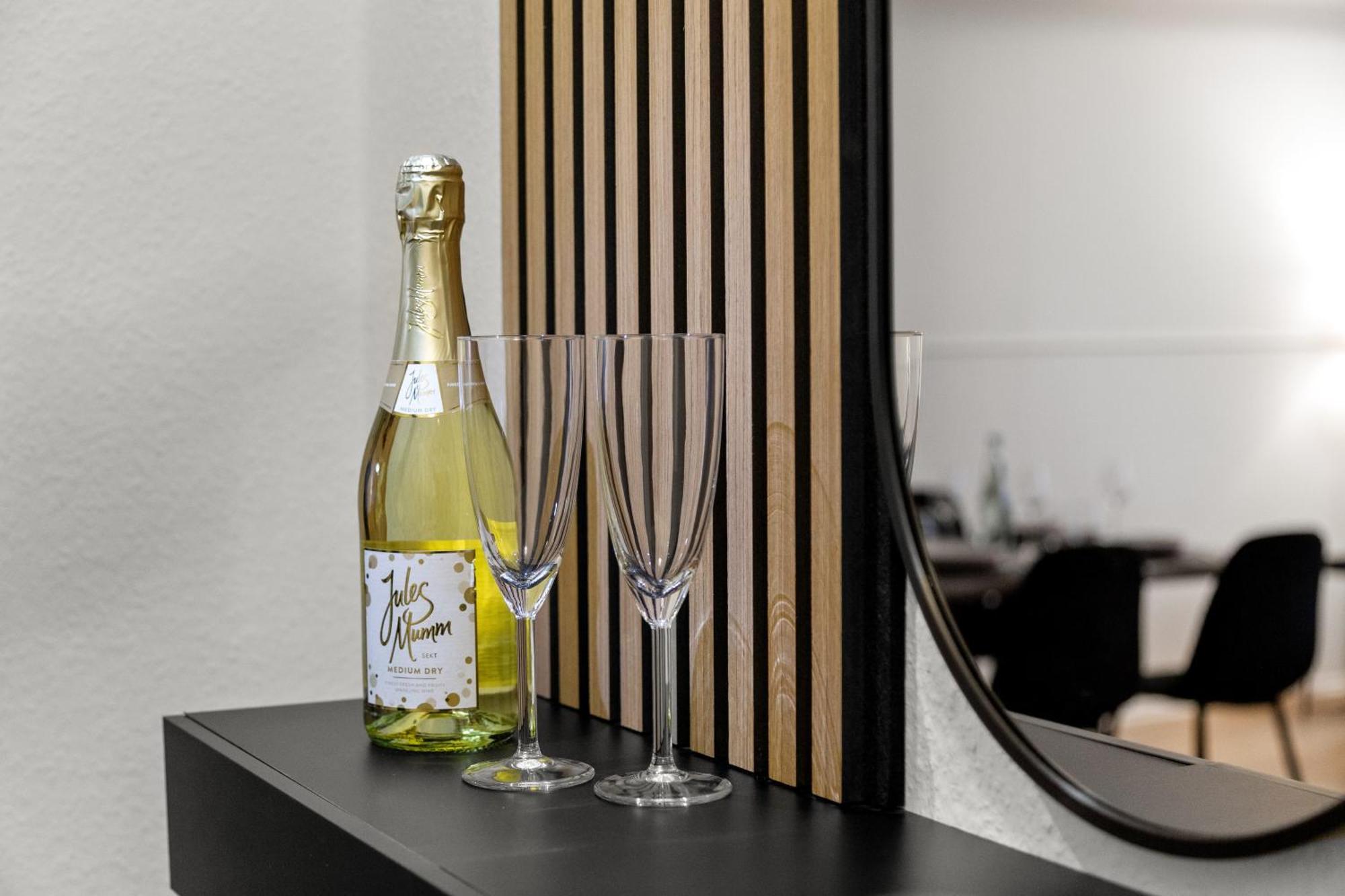 Vinful: Premium-Apartment Mit Balkon Und Parkplatz مولهايم ان الرور دير المظهر الخارجي الصورة